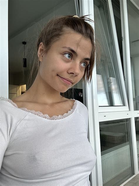 Just having my bad hair day F22 : r/MakeMeFeelGood