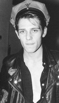 images  paul simonon  pinterest  clash joe strummer