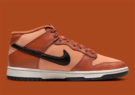 Nike Dunk Mid Brown Black DZ2533-200 | SneakerNews.com
