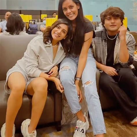 samantha ruth prabhu posts note  parents saving   daughters