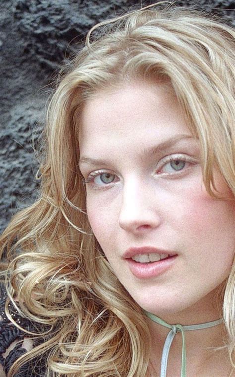 1200x1920 Resolution Ali Larter Closeup Hd Images 1200x1920 Resolution