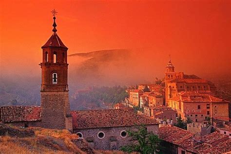Арагон (исп. Aragon) – автономное сообщество в Испании. Расположено на ...