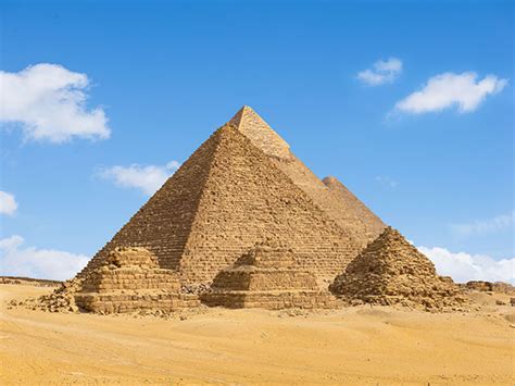 Pyramids of Giza in Egypt: Tourist attractions in Egypt; Egyptian ...