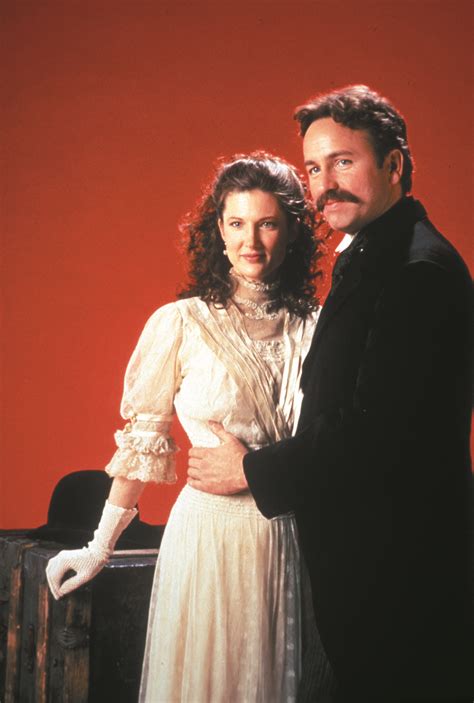 Women In Horror: Annette O'Toole Talks Stephen King's IT | SECHREST THINGS