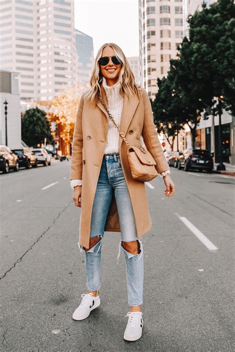 How to Style Veja Sneakers? A Comprehensive Guide | Footonboot.com