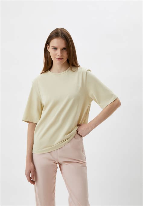 Футболка UNIQLO Uniqlo U AIRism, цвет: бежевый, RTLACG425901 — купить в ...