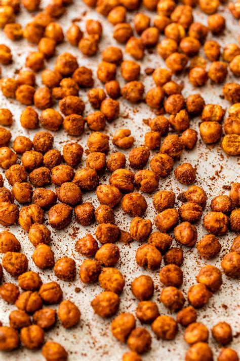 Oven-Roasted Chickpeas That Are ACTUALLY Crispy!