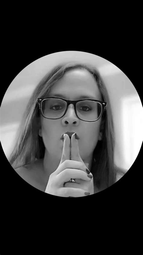 susieland 🔥 Stunning Mature Beauty WIth Exclusive OnlyFans Content