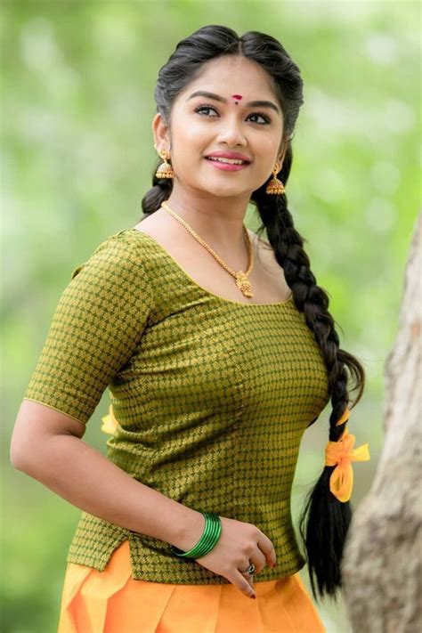 nude  tamil actress sneha  makeup  rare pics mugeek vidalondon