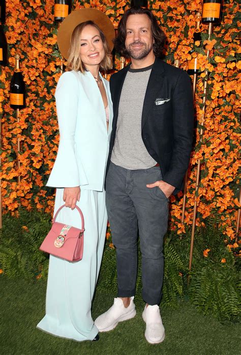 Download Jason Sudeikis Posing in Photoshoot Wallpaper | Wallpapers.com