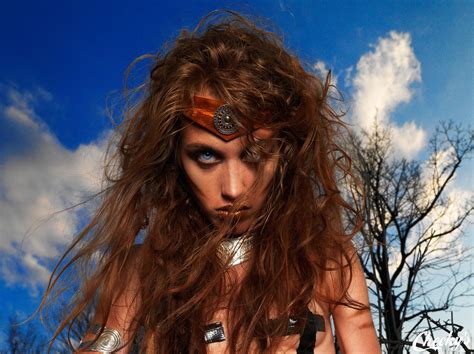 Model : Audrey Fox - MUA : Alex Marjolaine Mazens | Hair styles, Beauty