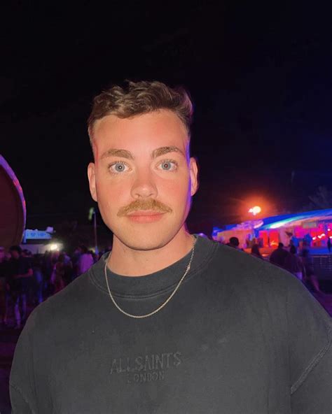 AUSTIN TAYLOR | && that’s a wrap | Instagram