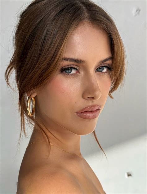 Annabelle Rose | @vacayswimwear 👙 . . . #swimwear #swim #bikini #model