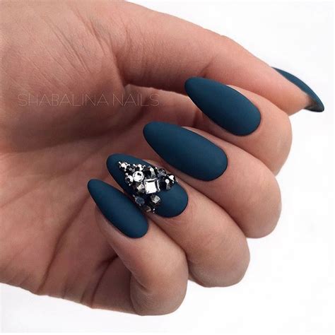 Маникюр со стразами, интересные идеи (100 фото) | Manicure, Nail ...
