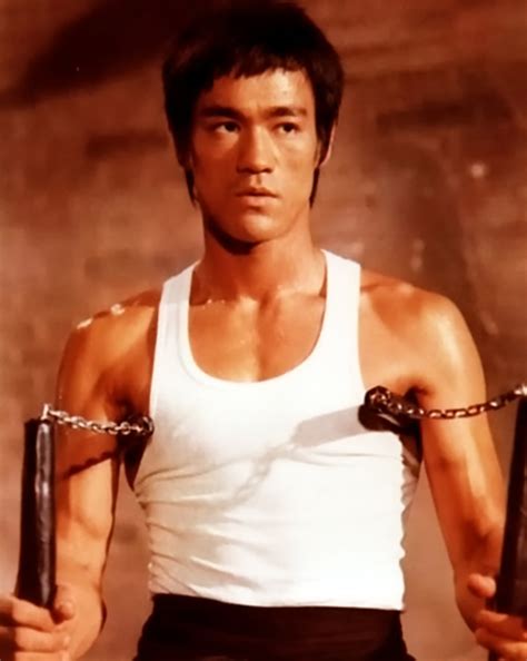 FOK.nl / Nieuws / Pak Bruce Lee geveild voor 73.000 euro