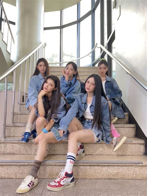 NewJeans on Twitter in 2022 | New jeans style, Preppy girl, Favorite jeans