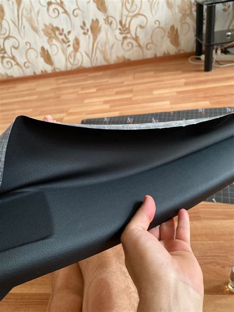 Чёрный салон, козырьки алькантара, стойки в кожу ! — Lada Гранта (1G ...