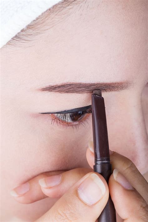 Cómo dibujar tus cejas