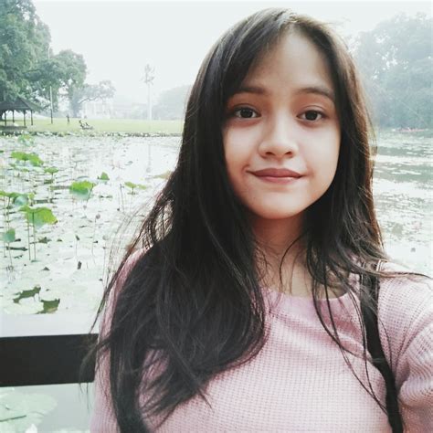 NONTON VIDEO BOKEP Ngentok Susu Goyang Goyang - Nonton Streaming Film