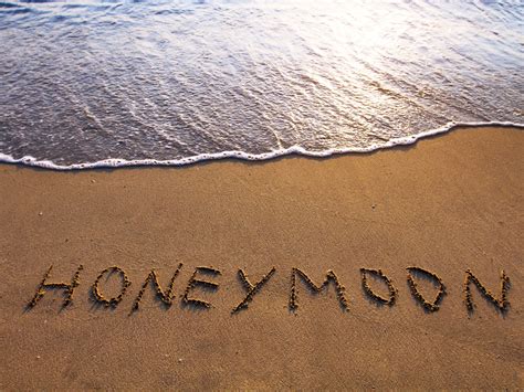 Top Honeymoon Destinations for Couples on a Budget - TravelAlerts