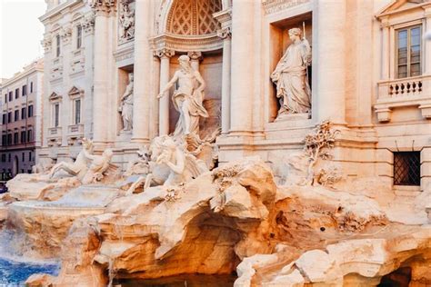 Trevi fountain Stock Photos, Royalty Free Trevi fountain Images ...