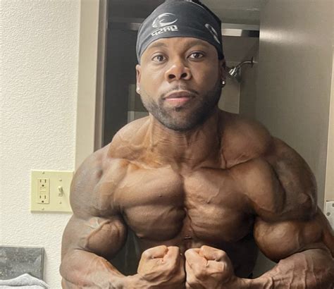 Top 5 Shoulder Exercises for Strength and Size