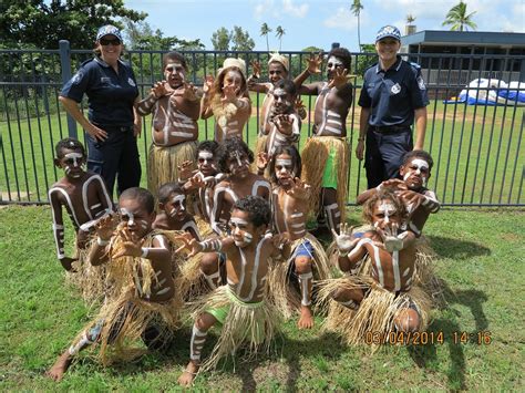 Injinoo kids 'Shake a Leg' as leaders swear on oath - Far North