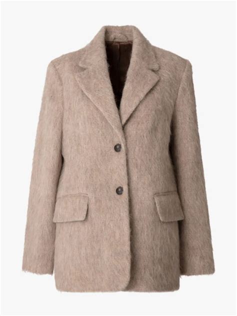 modern minimalist labels     power dressing chic