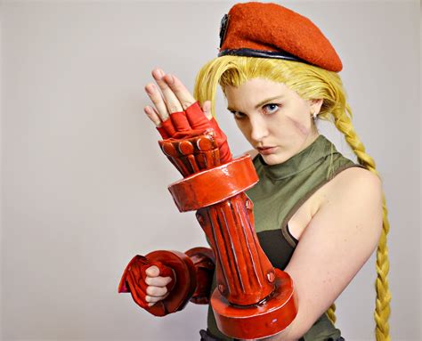 Arrysia Cosplay - ~ "You were just warming up, right? I'll spar with