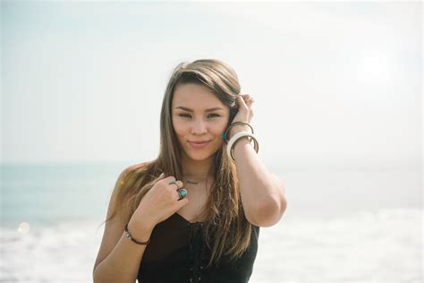 candid real life and busy 4k HD Wallpaper