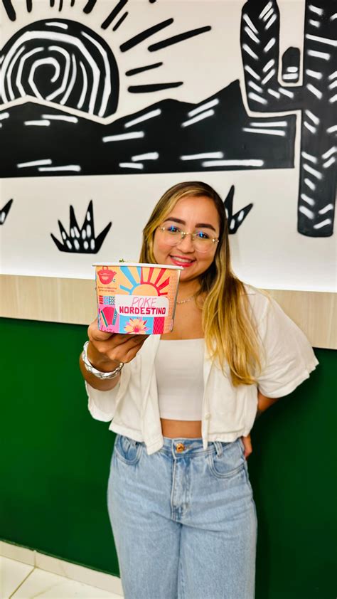 Nathalia Vieira • Reviews | NOVIDADES NA @newshop_presentes 😍 ⏰ Seg a