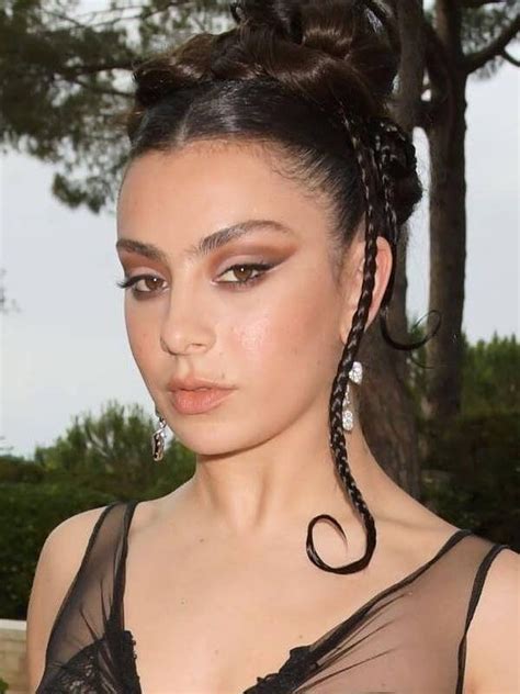 Charli XCX (Чарли ХСХ) — биография, личная жизнь, фото, новости, песни ...