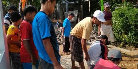 PENGERJAAN PAVING DI DUSUN KEBONAGUNG - Website Desa PANGGUL
