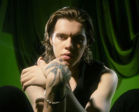 Livingston reveals details behind new single “Gravedigger” and