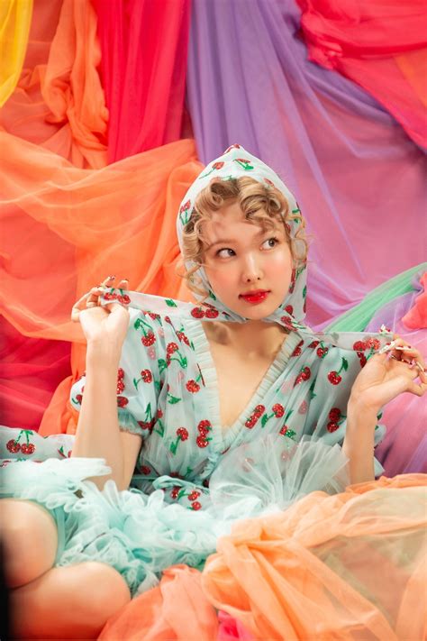 Fans argue about who is jyp in the talent industry 15