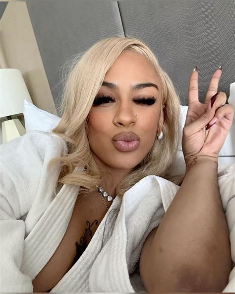 65 "baddie, baddie shot oclock" ideas in 2025 | pretty celebrities