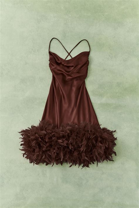 SHORT DRESS WITH FEATHERS