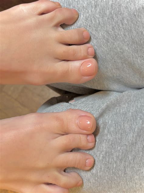 Lily Allen's feet