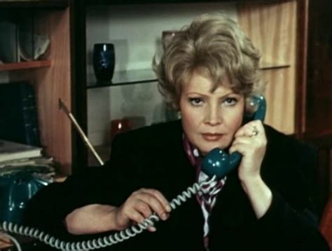 Годъ 2000 апрѣля 43 числа. День былъ безъ числа.: СОВЕТСКИЙ СЕРИАЛ ...