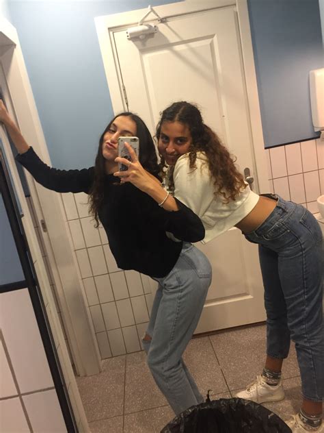 Pin by Gaya on Mee | Beautiful girl body, Girl body, Mirror selfie