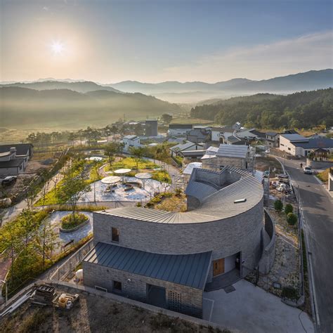 Round House(Donggeuran Jip) by UTAA - Architizer