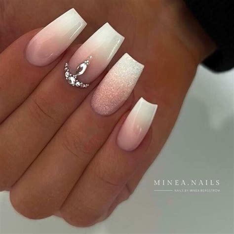 Ombre Nails: 60+ Designs & Ideas To Try Right Now - The Mood Guide