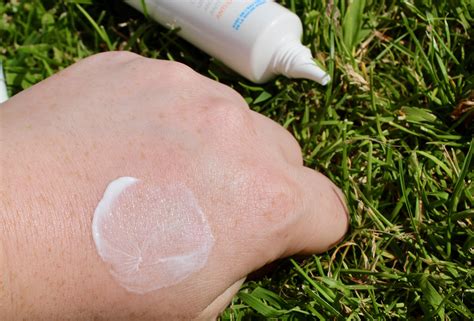 La Roche Posay Effaclar Duo SPF 30 - Irish Beauty Blog Beautynook