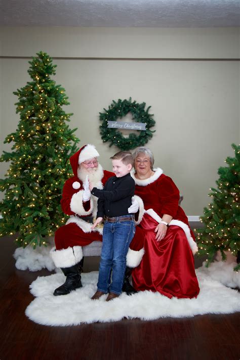 Santa 2021 (Kristen Smith) by Captured by Sarina Musick