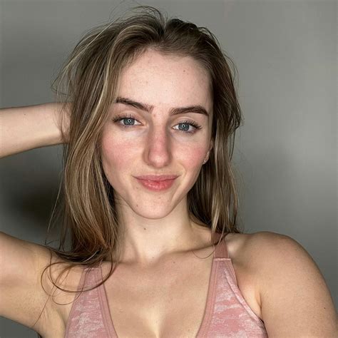 Planoly Creator Store | Bella's 🌶️ Link Page