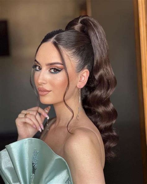 Penteados Com Gel Feminino - Penteados femininos com gel: inspirações deslumbrantes para o dia a dia