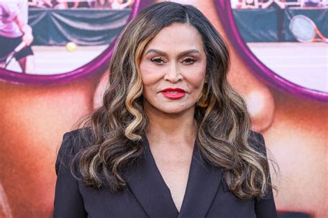 Tina Knowles Finalizes Divorce from Richard Lawson