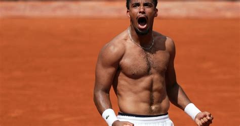 Arthur Fils: France's Rising Tennis Star at Roland Garros – Archyde