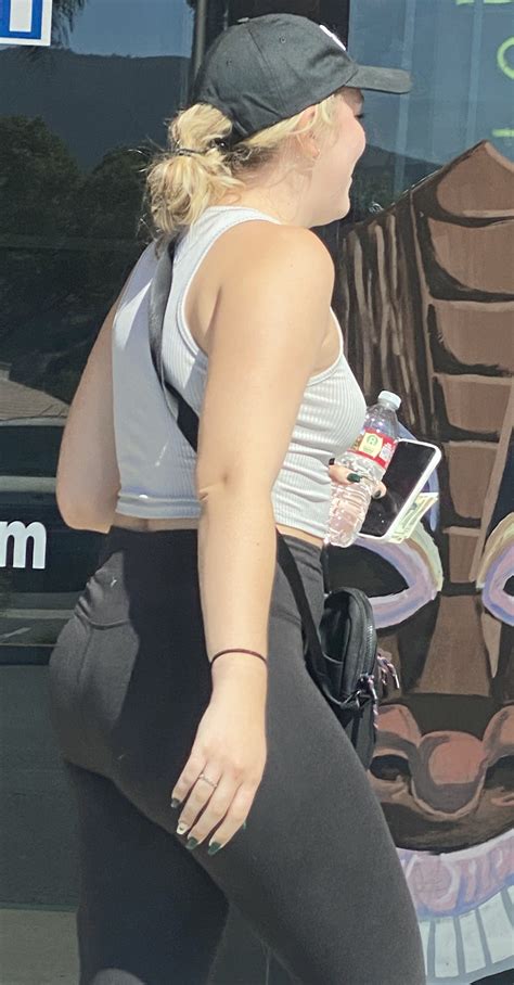 Thick blonde Pawg college teen - Spandex, Leggings & Yoga Pants - Forum