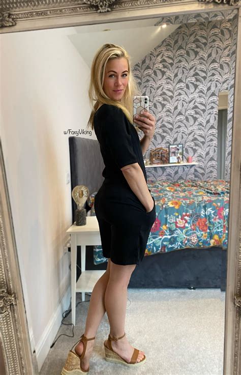 I’m really nervous for my lunch date😬 How do I look?! (38F🇸🇪) : r